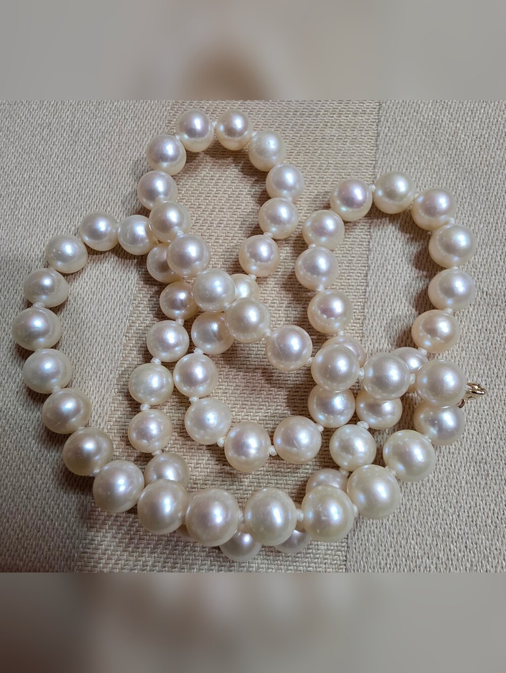 14K SALTWATER CULTURED PEARLS 18 INCHES BEAUTIFUL LUSTER 6.3 MM - Picture 3 of 6